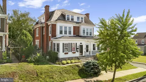 1418 Pine St, Norristown, PA 19401