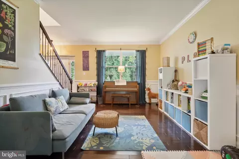 Entry Way - 422 Rices Mill Rd, Wyncote, PA 19095 photo 3 of 9