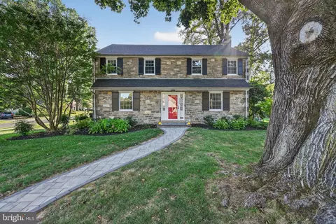 1902 Lambert Rd, Jenkintown, PA 19046