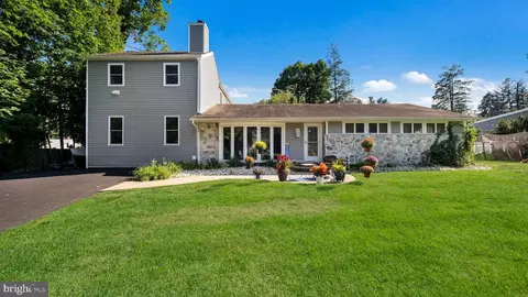 1341 Carol Rd, Jenkintown, PA 19046
