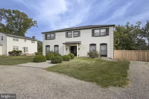 506 E Gravers Ln, Wyndmoor, PA 19038