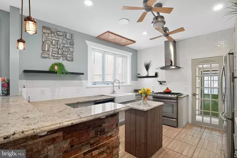 654 Stanbridge St, Norristown, PA 19401