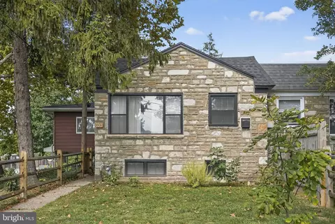601 Calamia Dr, Norristown, PA 19401