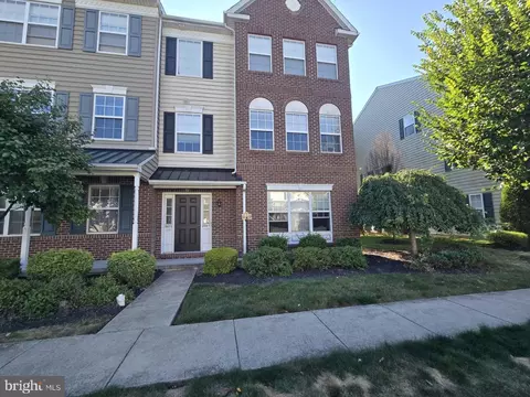 2069 Morgan Hill Dr #M29, Pennsburg, PA 18073