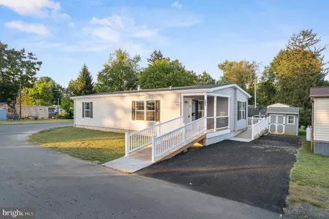 165 W Ridge Pike #201, Royersford, PA 19468