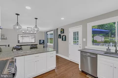 Kitchen - 309 Lorimer Dr, Wyncote, PA 19095 photo 5 of 5