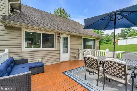 Exterior - 309 Lorimer Dr, Wyncote, PA 19095 photo 3 of 11