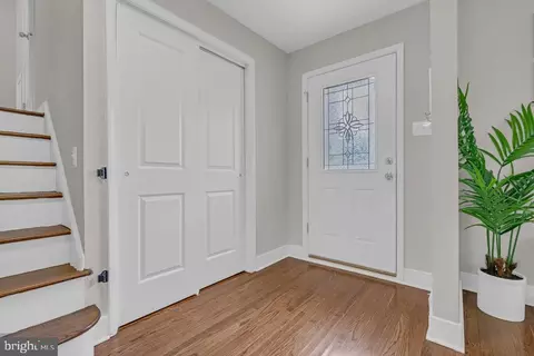 Entry Way - 309 Lorimer Dr, Wyncote, PA 19095 photo 1 of 9