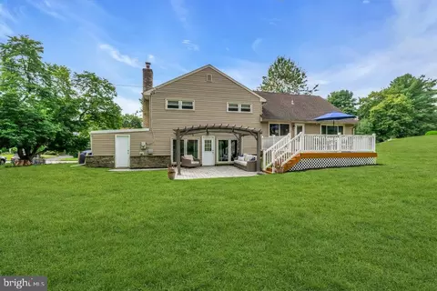 Exterior - 309 Lorimer Dr, Wyncote, PA 19095 photo 6 of 11