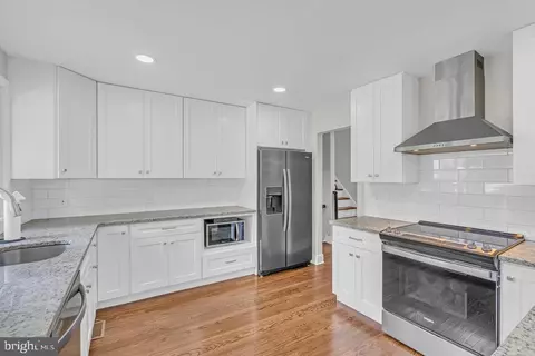 Kitchen - 309 Lorimer Dr, Wyncote, PA 19095 photo 3 of 5