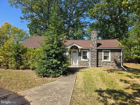 1242 W Orvilla Rd, Hatfield, PA 19440