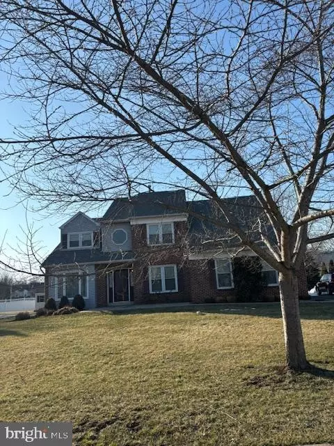 327 Sonnet Ln, Collegeville, PA 19426