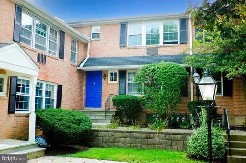 1334 Montgomery Ave #E1, Narberth, PA 19072