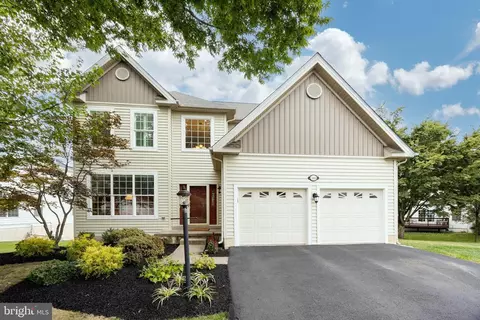 318 Quail Dr N, Phoenixville, PA 19460