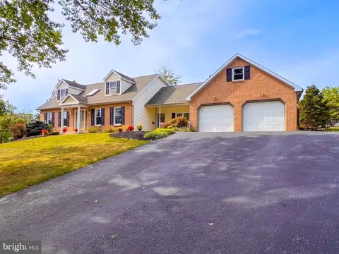 319 Cedar St, Pottstown, PA 19464