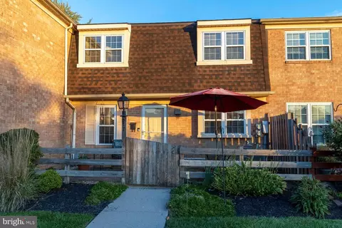 237 Arbour Ct, North Wales, PA 19454