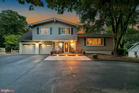 2315 Fairway Rd, Huntingdon Valley, PA 19006