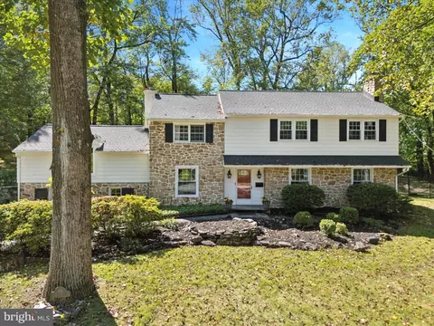 711 Custis Rd, Glenside, PA 19038