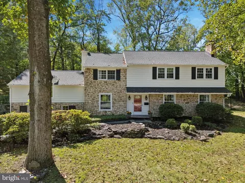 711 Custis Rd, Glenside, PA 19038