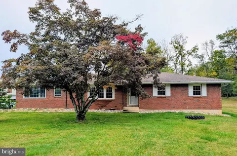 617 Schultz Rd, Perkiomenville, PA 18074
