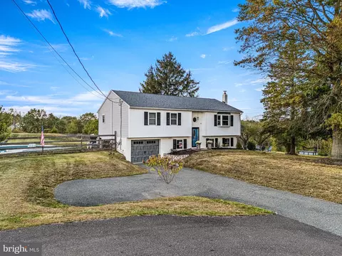 141 Specht Rd, Pottstown, PA 19464