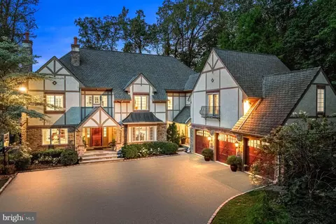 623 Broad Acres Rd, Penn Valley, PA 19072