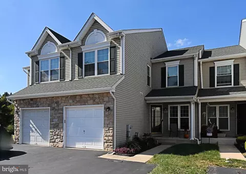 428 Green View Ct, Plymouth Meeting, PA 19462