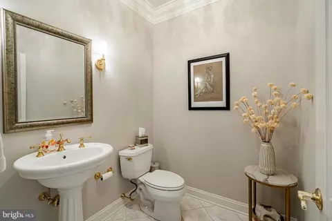 Bath - 1048 Whitegate Rd, Wayne, PA 19087 photo 1 of 5