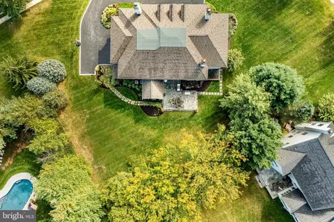 View/Area - 1048 Whitegate Rd, Wayne, PA 19087 photo 6 of 7