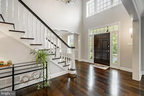 Entry Way - 1048 Whitegate Rd, Wayne, PA 19087 photo 3 of 12