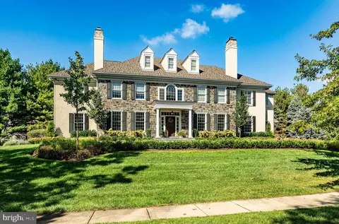 1048 Whitegate Rd, Wayne, PA 19087