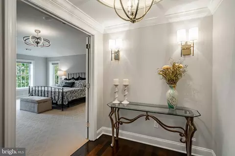 Entry Way - 1048 Whitegate Rd, Wayne, PA 19087 photo 11 of 12