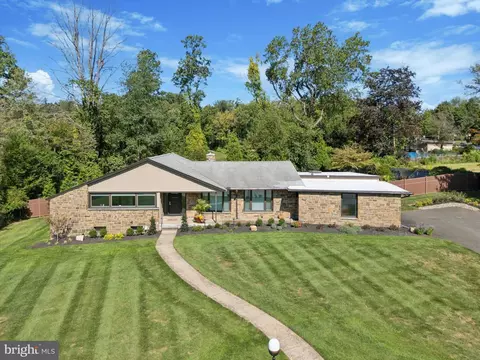 1641 Chattin Rd, Laverock, PA 19038