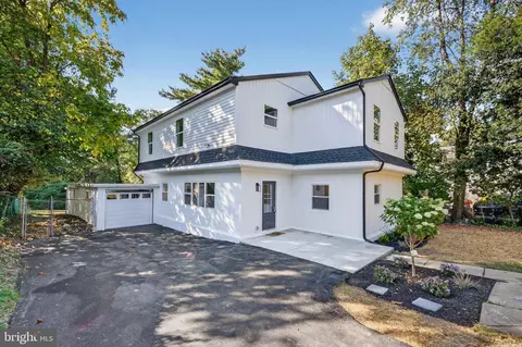 8210 Douglas Rd, Wyndmoor, PA 19038