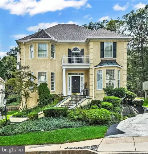 407 Spring Garden Ln, West Conshohocken, PA 19428