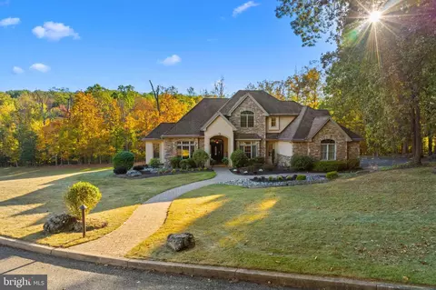 681 Kingswood Vale, Perkiomenville, PA 18074
