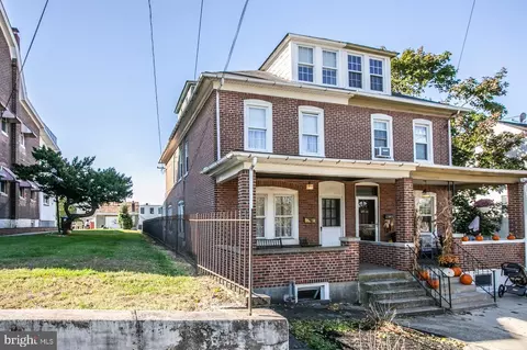 121 W 2nd Ave, Conshohocken, PA 19428