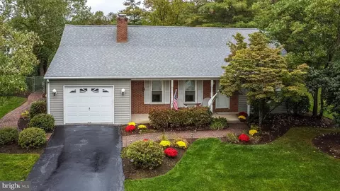43 June Dr, Hatfield, PA 19440