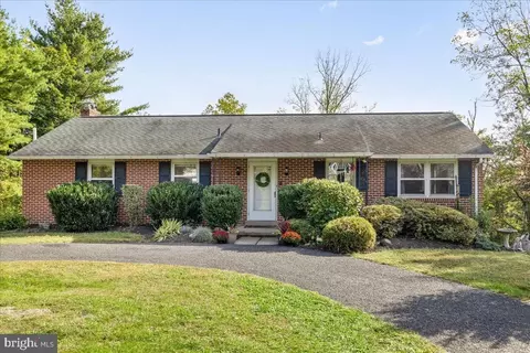 808 Mountainview Ave, Schwenksville, PA 19473