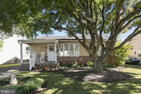 935 Garfield Ave, Glenside, PA 19038