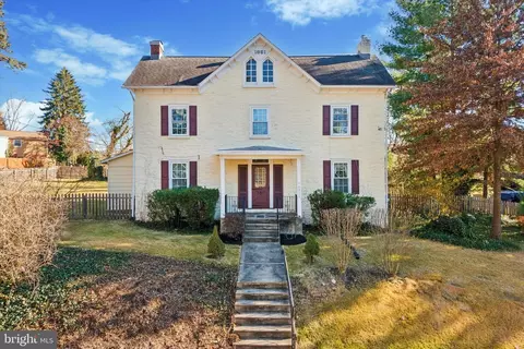 8201 New Second St, Elkins Park, PA 19027