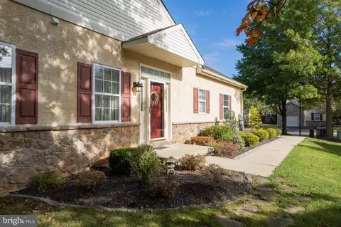 2111 Hidden Meadow Dr, Colmar, PA 18915