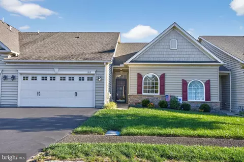 103 Lincoln Dr #235, North Wales, PA 19454