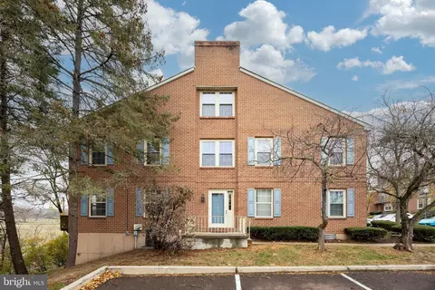 700 Farmington Ave #40, Pottstown, PA 19464