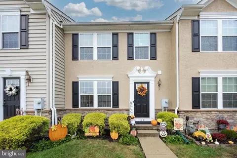 140 Sandpiper Ct, Gilbertsville, PA 19525