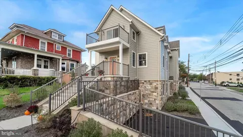 25 N Ridge Ave #A, Ambler, PA 19002