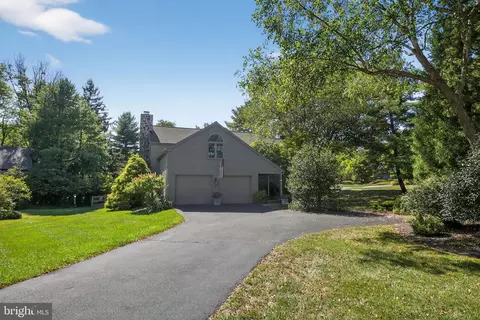 1 Fox Pond Pond, Spring House, PA 19477