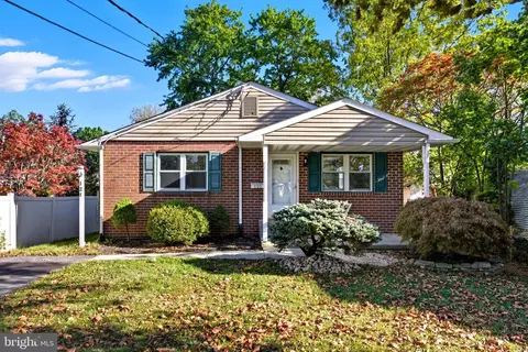 121 Dallas Rd, Willow Grove, PA 19090