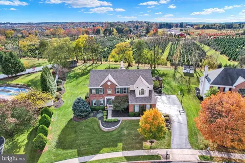 211 Paperbirch Dr, Collegeville, PA 19426