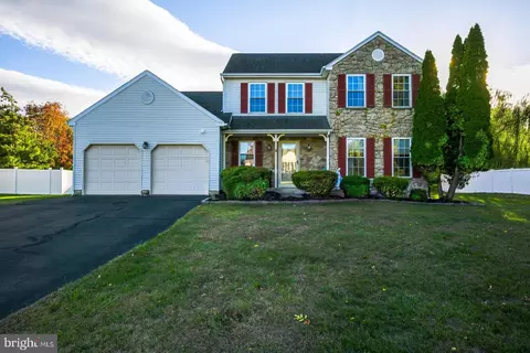 116 Drake Ln, North Wales, PA 19454